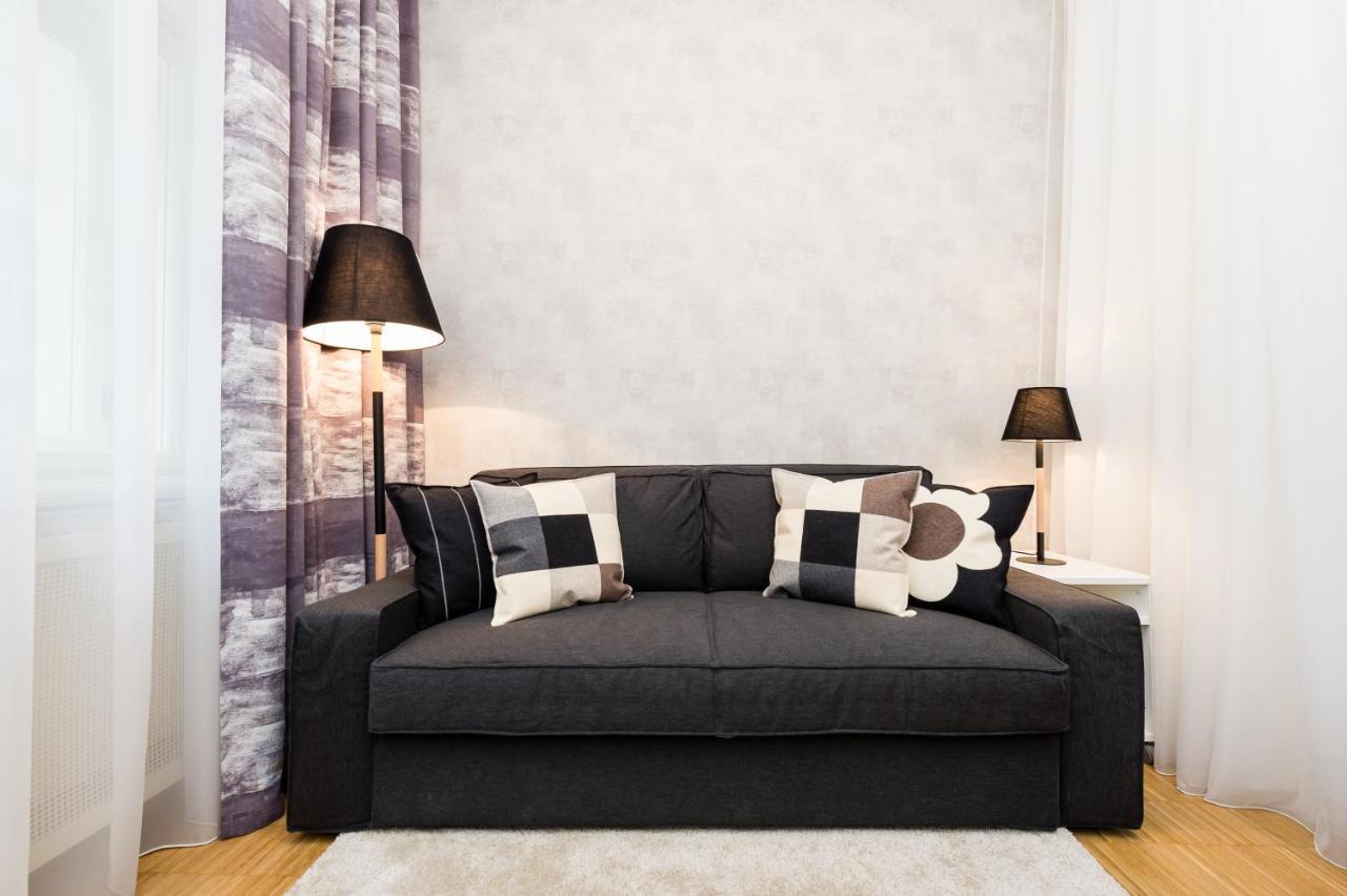 Modern Apartment Charvatova Praha Bagian luar foto