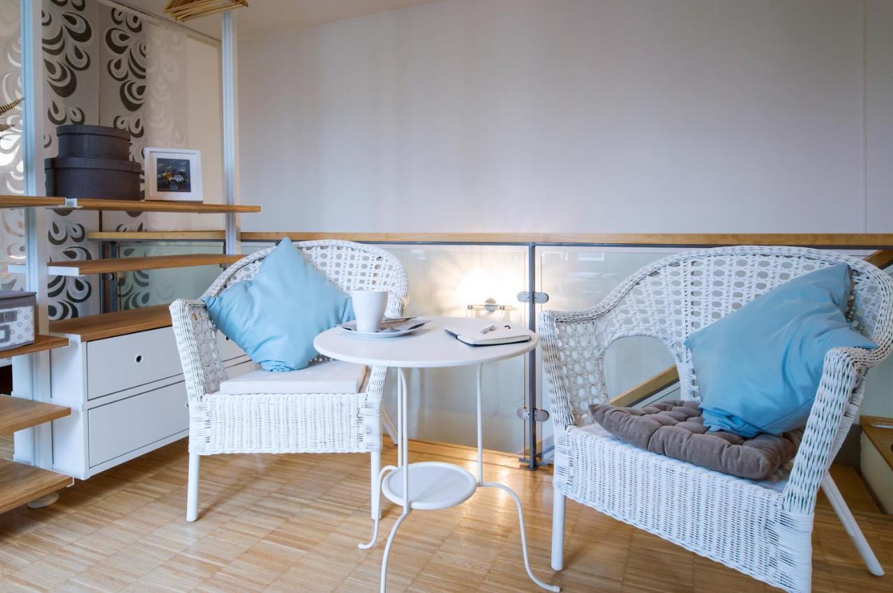 Modern Apartment Charvatova Praha Bagian luar foto