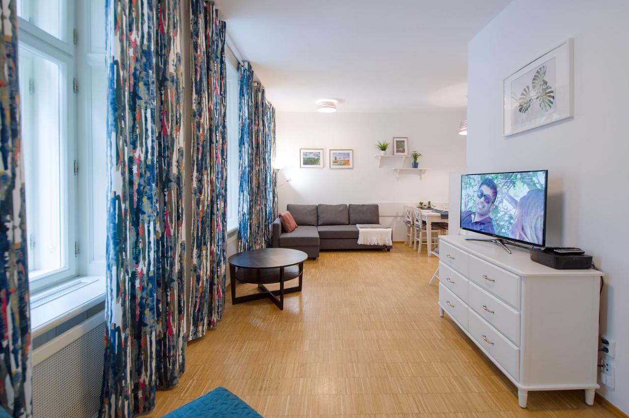 Modern Apartment Charvatova Praha Bagian luar foto