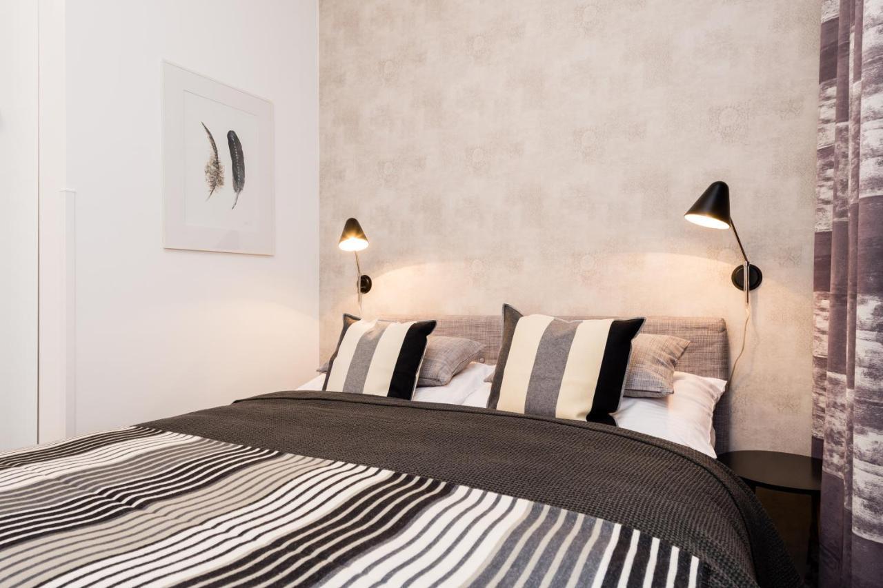 Modern Apartment Charvatova Praha Bagian luar foto