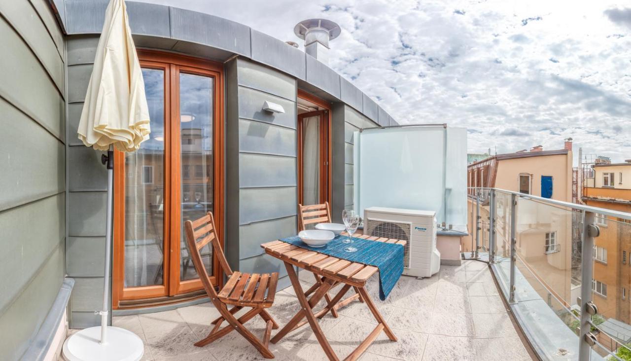 Modern Apartment Charvatova Praha Bagian luar foto