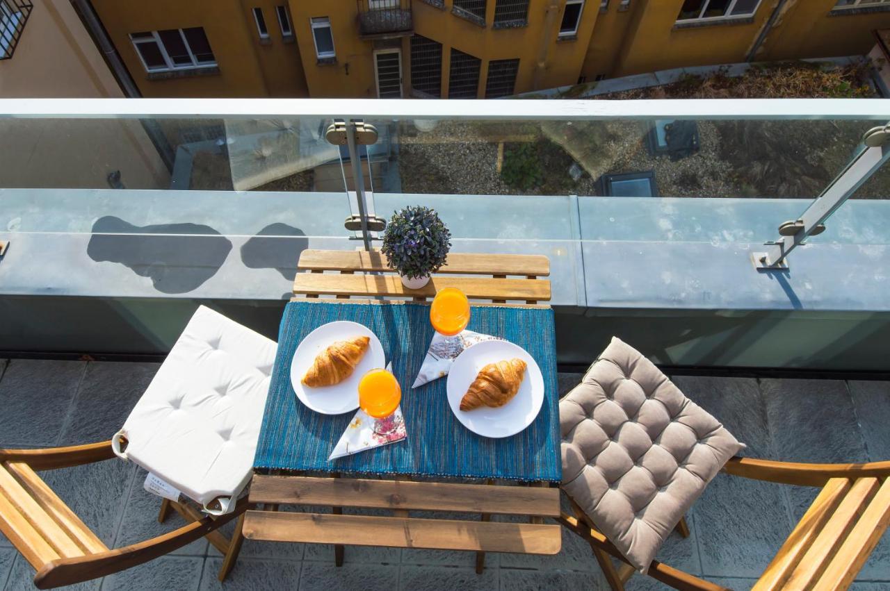 Modern Apartment Charvatova Praha Bagian luar foto